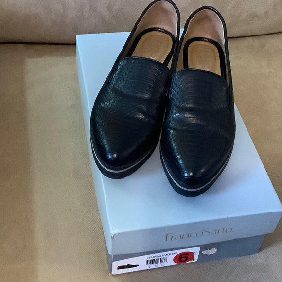 Shoes - Picture 1 of 3